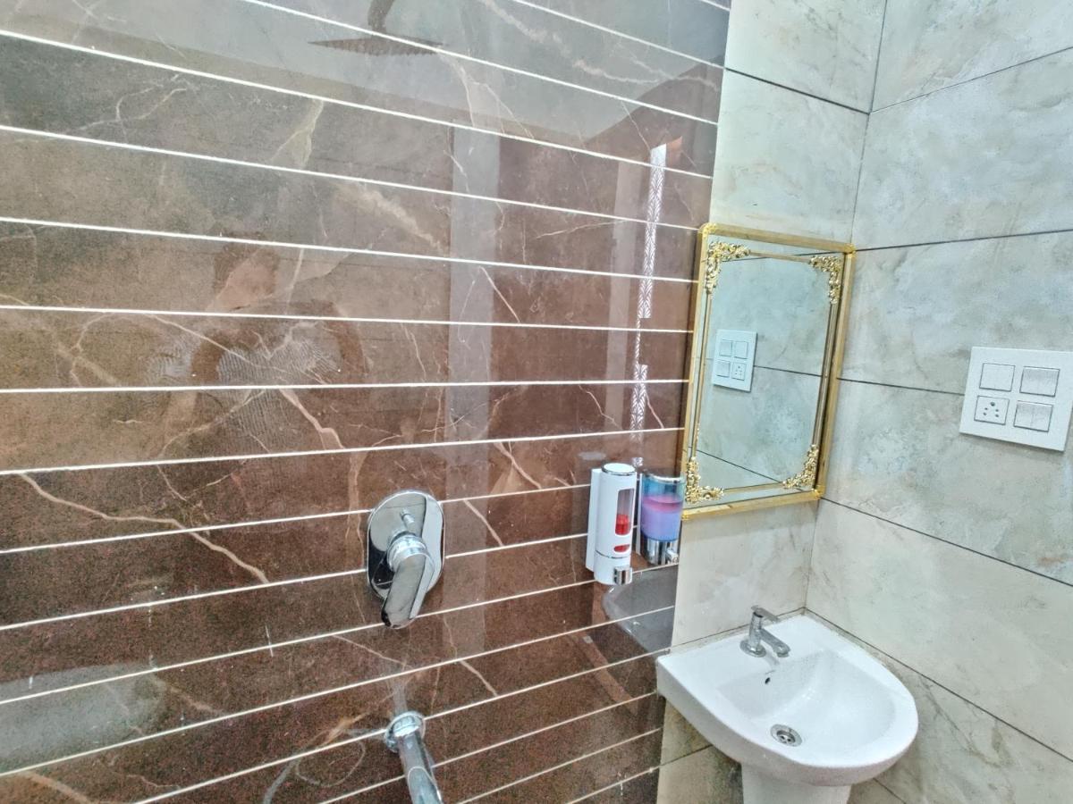 Guntas Residency Hotel Amritsar Exterior foto