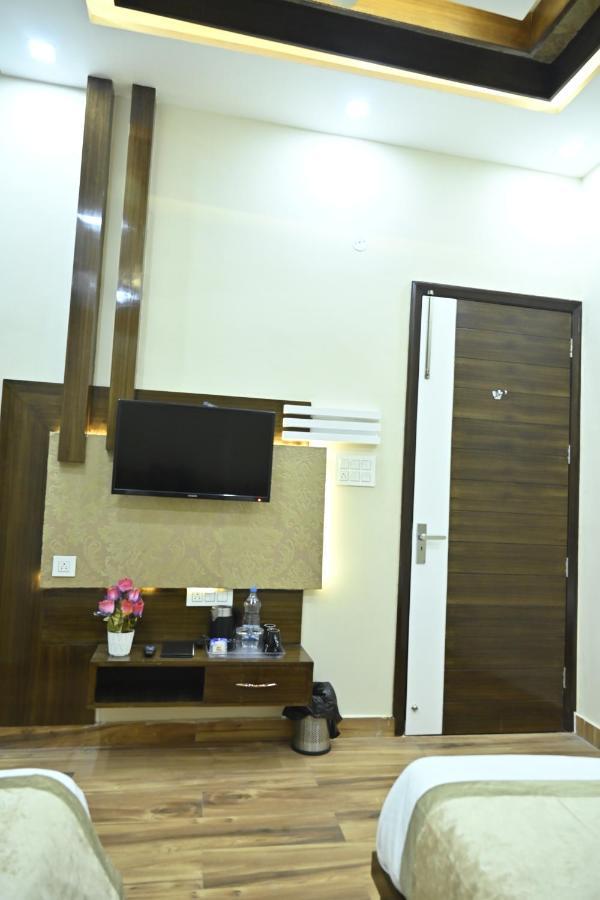 Guntas Residency Hotel Amritsar Exterior foto