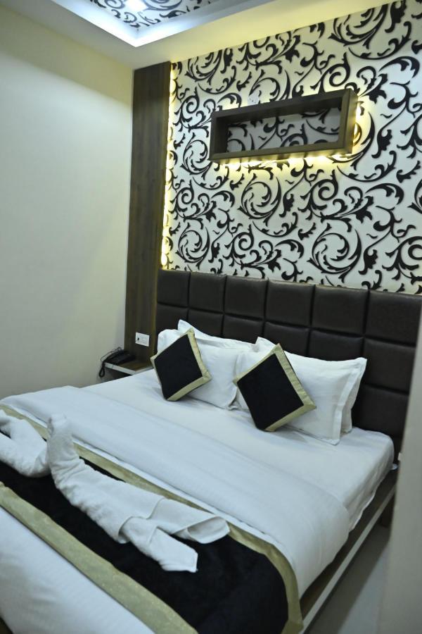 Guntas Residency Hotel Amritsar Exterior foto